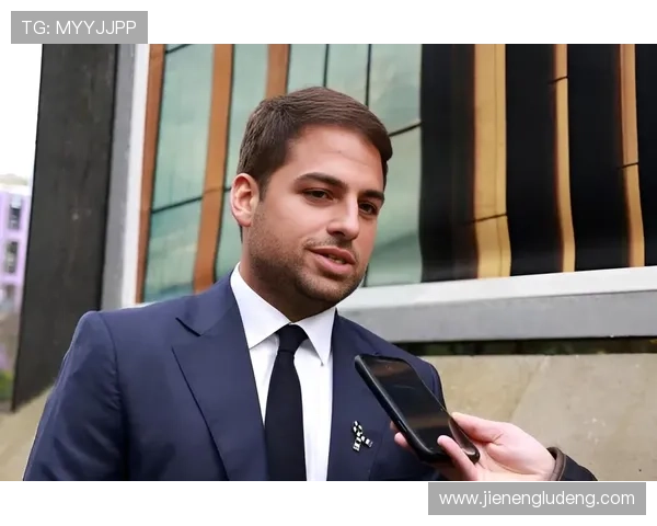 纽卡斯尔联老板亲赴推动核心计划